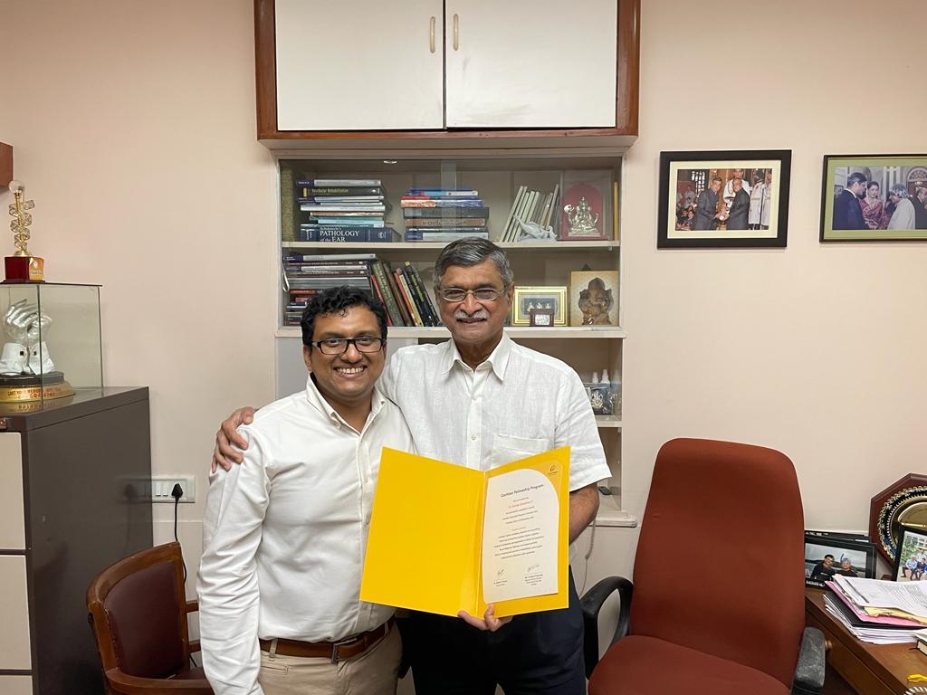 Dr Anup from Kerala receiving his cochlear implant fellowship completion certificate from Dr Kirtane (21st December 2021)